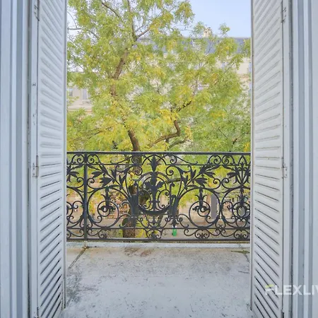 Spacious 3-bedroom In 14 - Alésia Appartamento